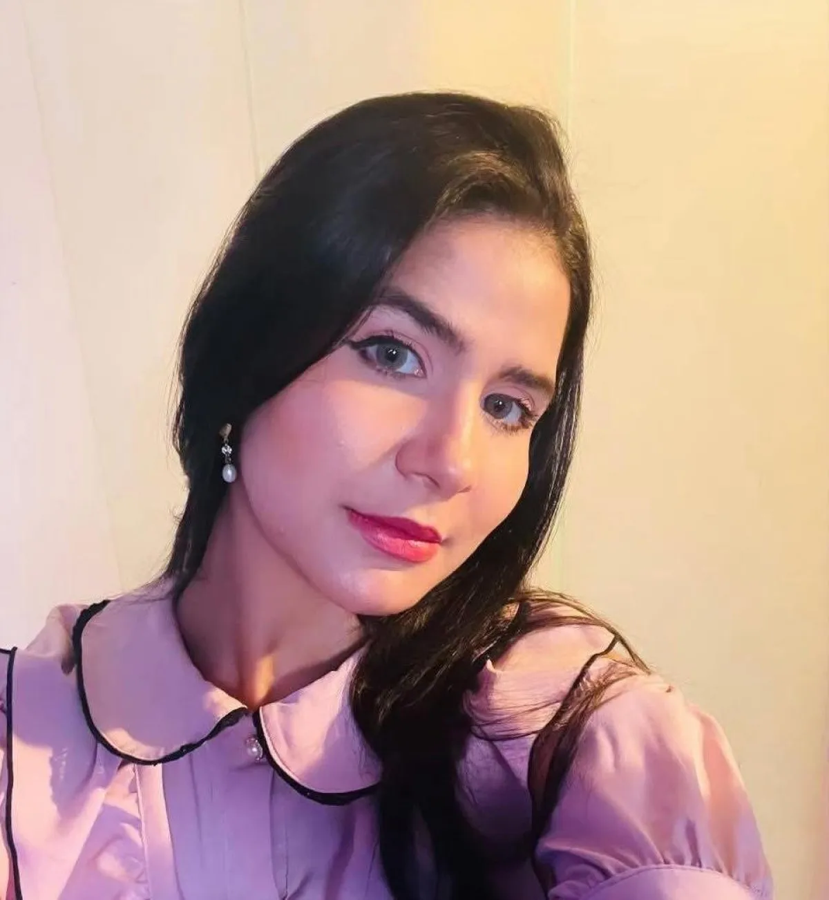 الصحفية عهد ياسين: المدن الساحلية أمام تحدي مناخي وخدمي خطير.. والطاقة البديلة حل عاجل لملف الكهرباء