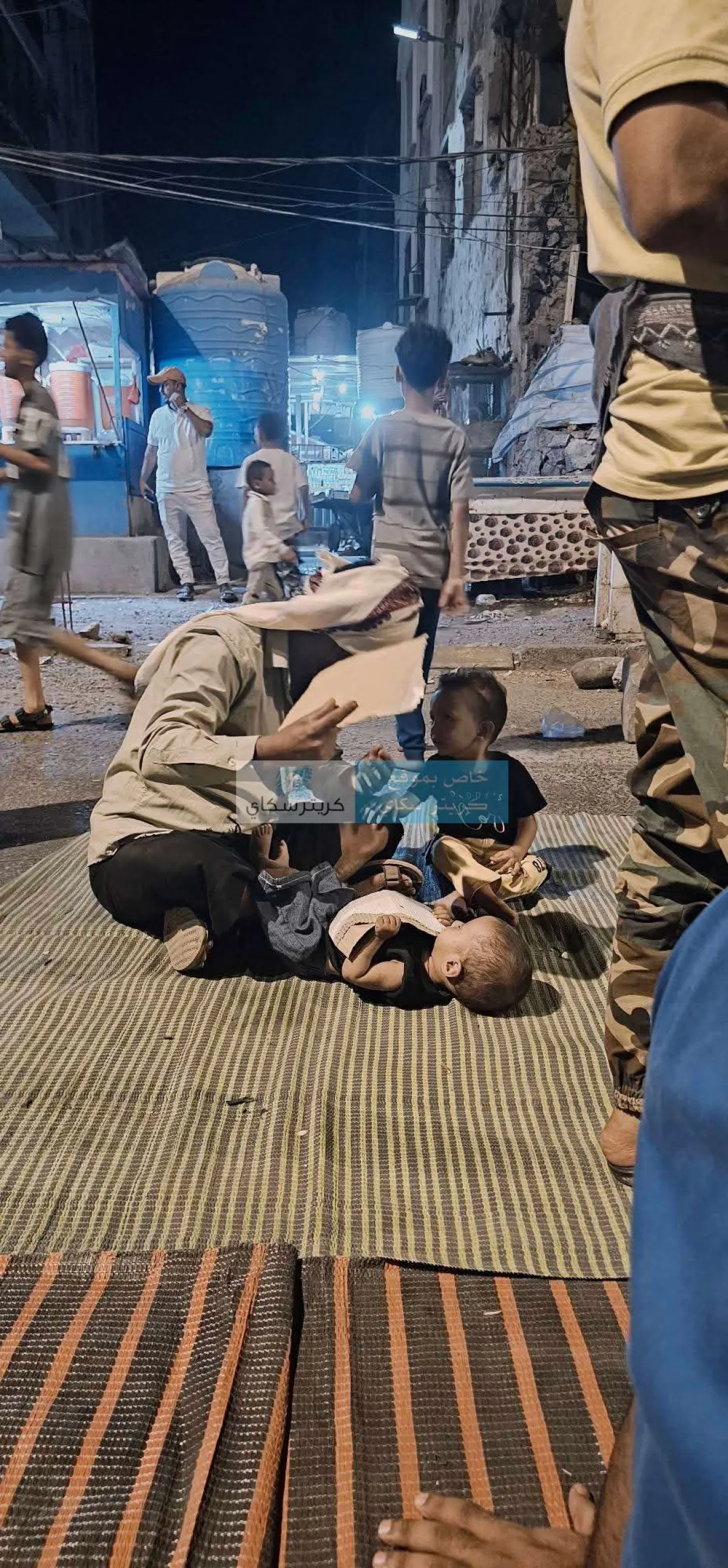 عاجل/ صور جديدة من اعتصام الفرشان في شوارع المعلا