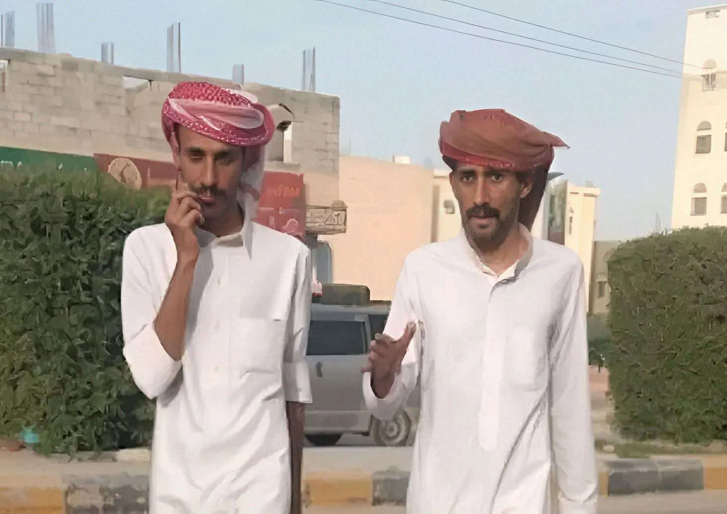 فاجعة أسرية تهز عتق.. تفاصيل مروعة لمقتل شقيقين من أسرة واحدة على يد شقيقهم