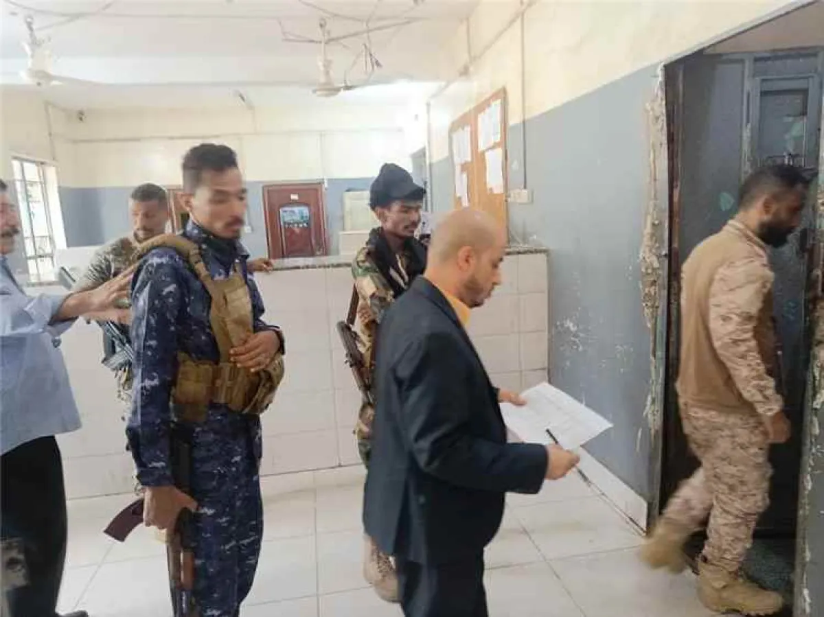 تفقد ميداني للمحتجزين بعدن وسط دعوات لتحسين ظروف الاحتجاز وتسريع المحاكمات