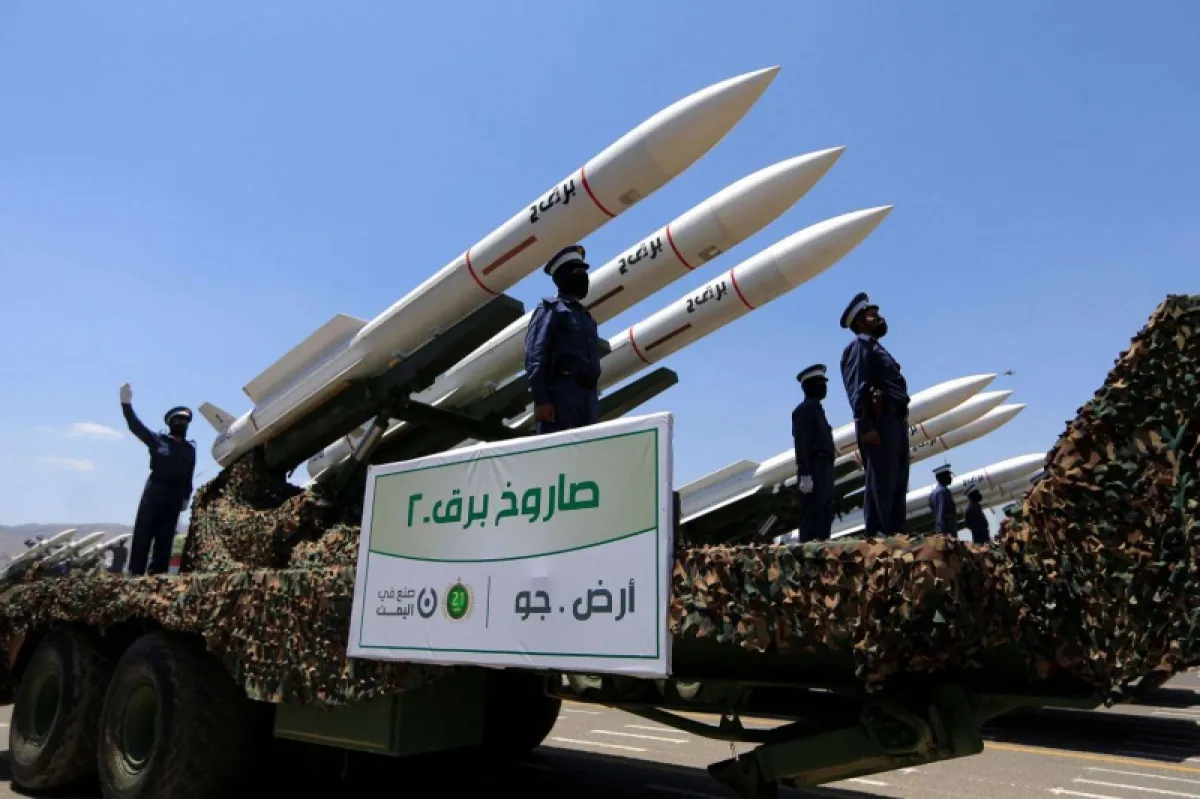 صحيفة: الحوثيون يربكون جهود التهدئة الإقليمية الهشة