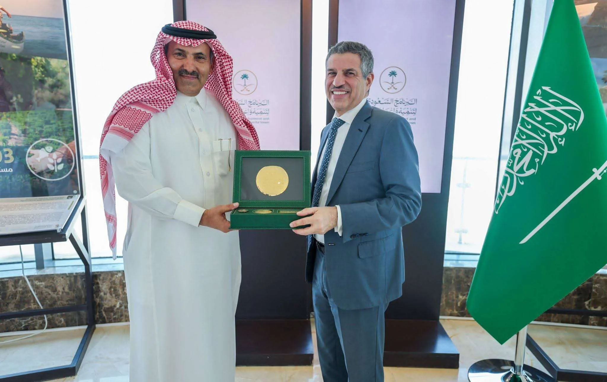 سفير المملكة لدى اليمن يقيم مأدبة غداء تكريمًا للسفير الأمريكي ستيفن فاغن بمناسبة انتهاء مهامه
