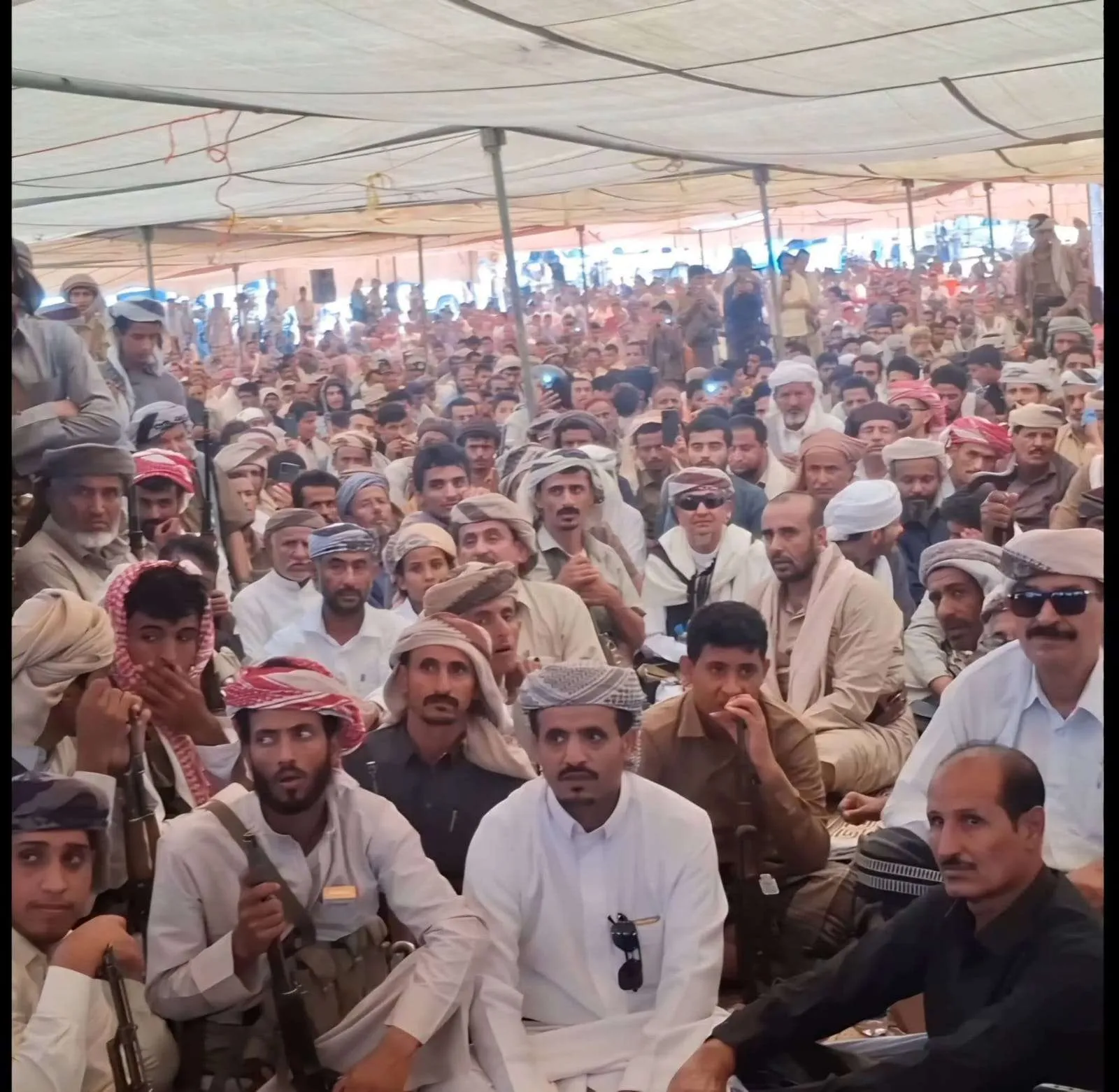 برعاية المحافظ بن الوزير.. حكم قبلي ينهي قضية مقتل أمين ناصر باحاج ويعزز مساعي الصلح والسلم المجتمعي