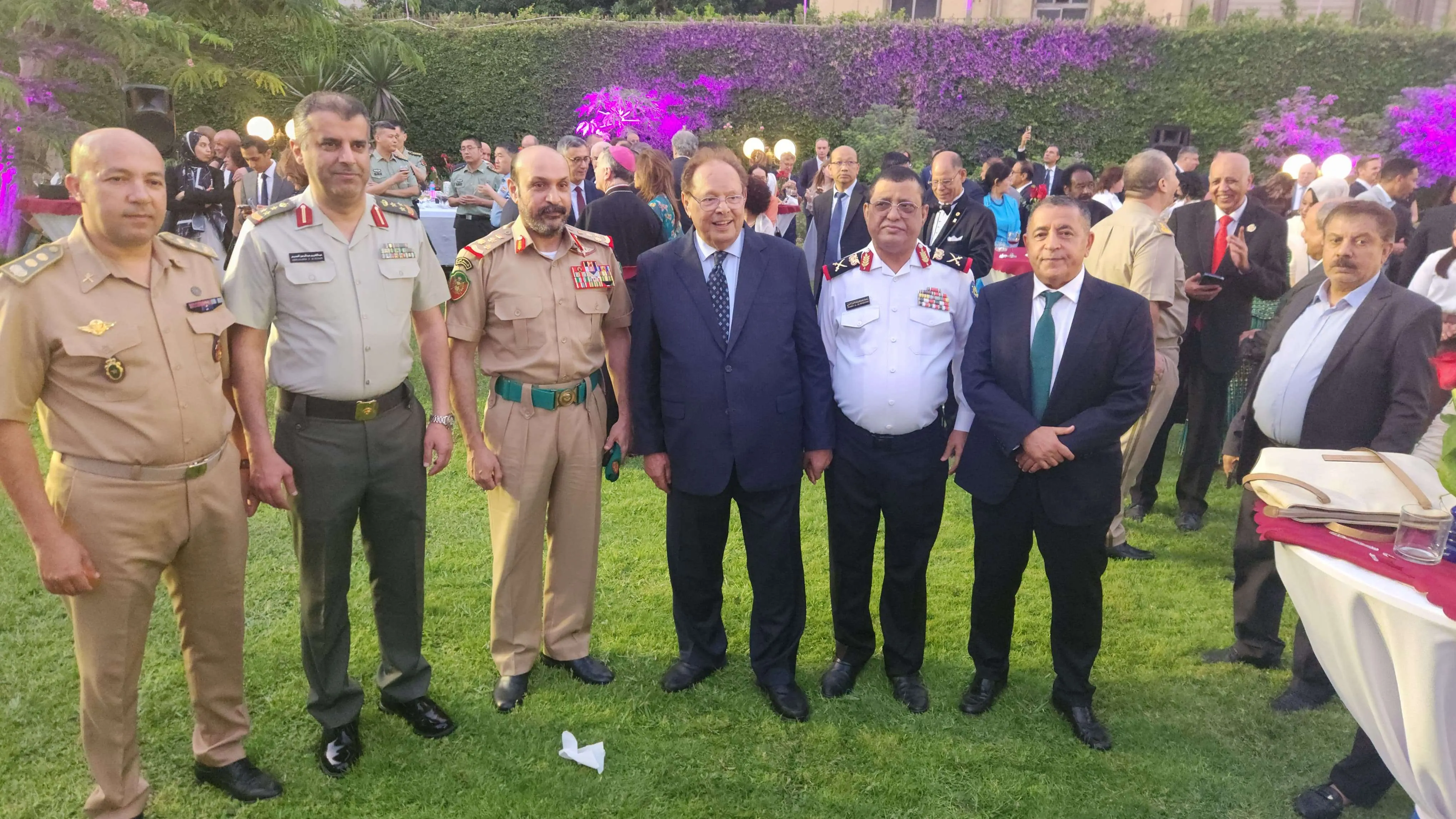 الرئيس علي ناصر محمد يشارك في احتفال اليوم الوطني للاتحاد الروسي
