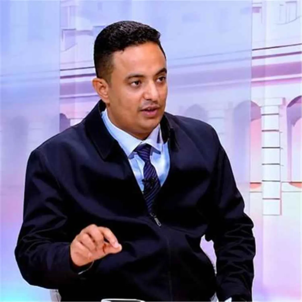 علي العقبي: رسالة شي جين بينغ إلى العليمي تثير تساؤلات سياسية قبل الذكرى السبعين للعلاقات اليمنية الصينية
