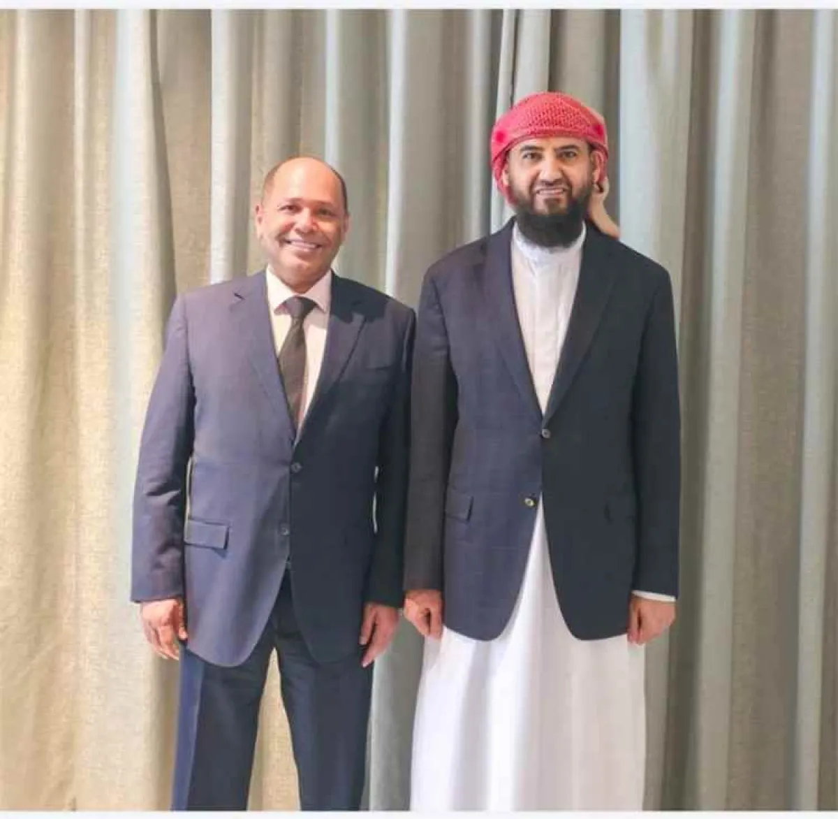 خلال لقائه بالمحرمي.. فؤاد راشد يدعو إلى تمكين المحافظات من إدارة شؤونها ويؤكد: لا حل للأزمات دون صلاحيات كاملة