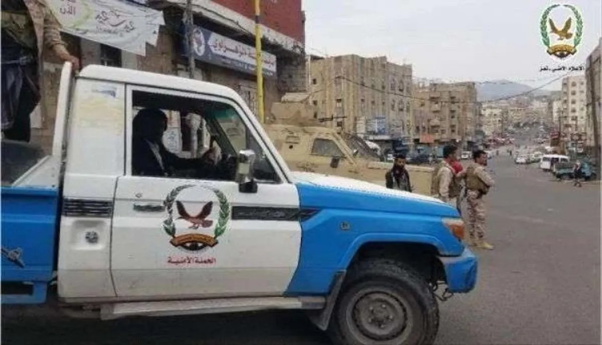الشرطة في المخا تُلقي القبض على شاب متهم بقتل زوجته
