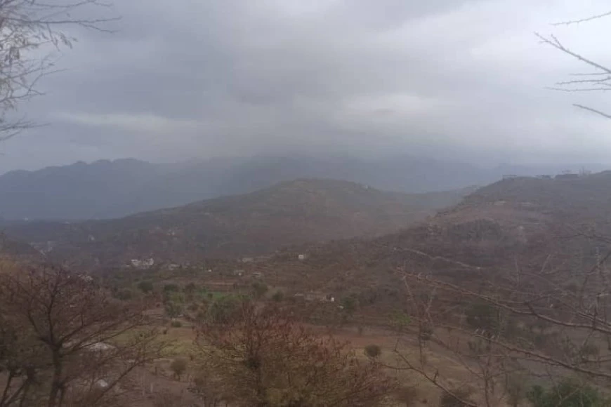 في ريف جبل حبشي بتعز، تحوّلت أيام العيد إلى امتداد للأزمة… مياه نادرة، وأسواق ملتهبة، وأسر عاجزة عن تأمين الحد الأدنى من الاحتياجات.