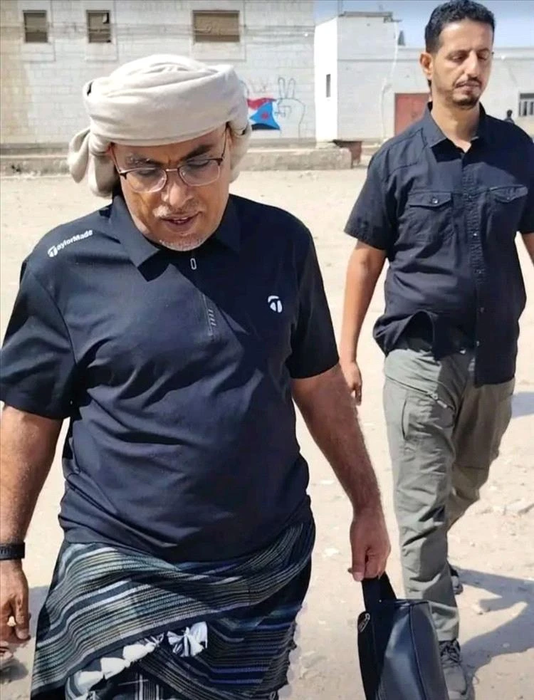 حكايات إنسانية بخطىء بن جرهوم وبن طماح