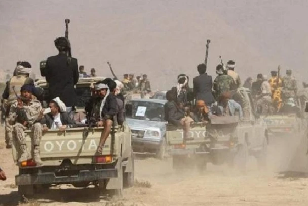 مليشيا الحوثي تدفع بتعزيزات عسكرية إلى مناطق التماس في عدة محافظات يمنية