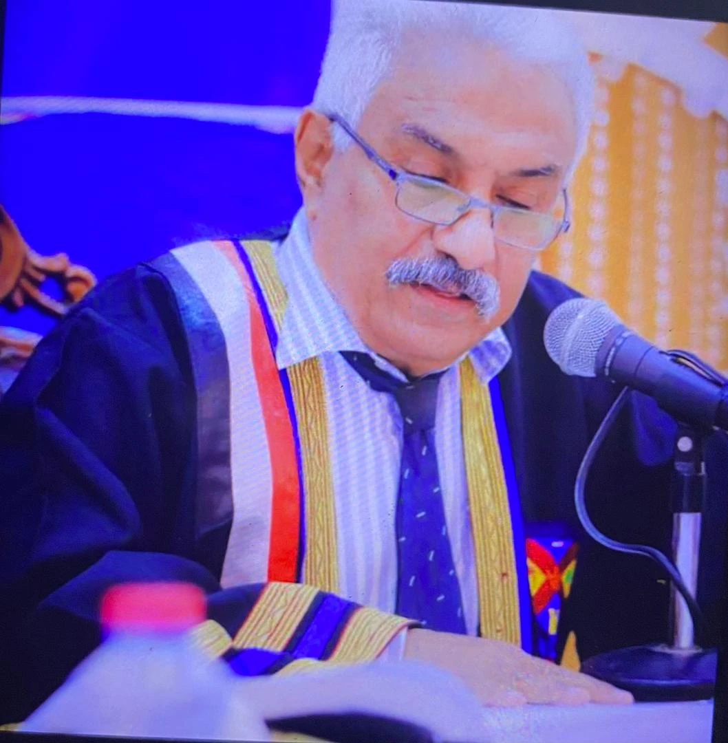 الدكتور باوزير يهنئ جميع الموظفين والعمال والمتقاعدين وأصحاب الأعمال بمناسبة عيد الفطر المبارك