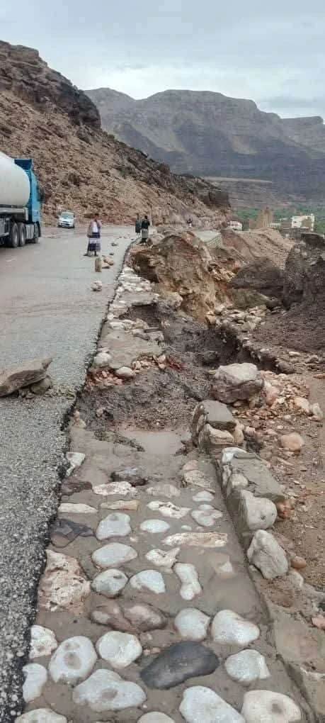 أضرار في عقبة لماطر جراء وعرقلة حركة السير