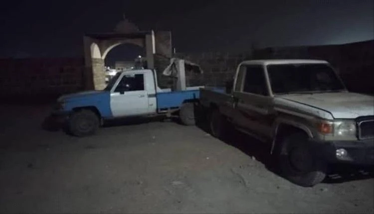 عصابة تسرق شنطة وهواتف عجوز في أبين والأمن يضبط الجناة فوراً