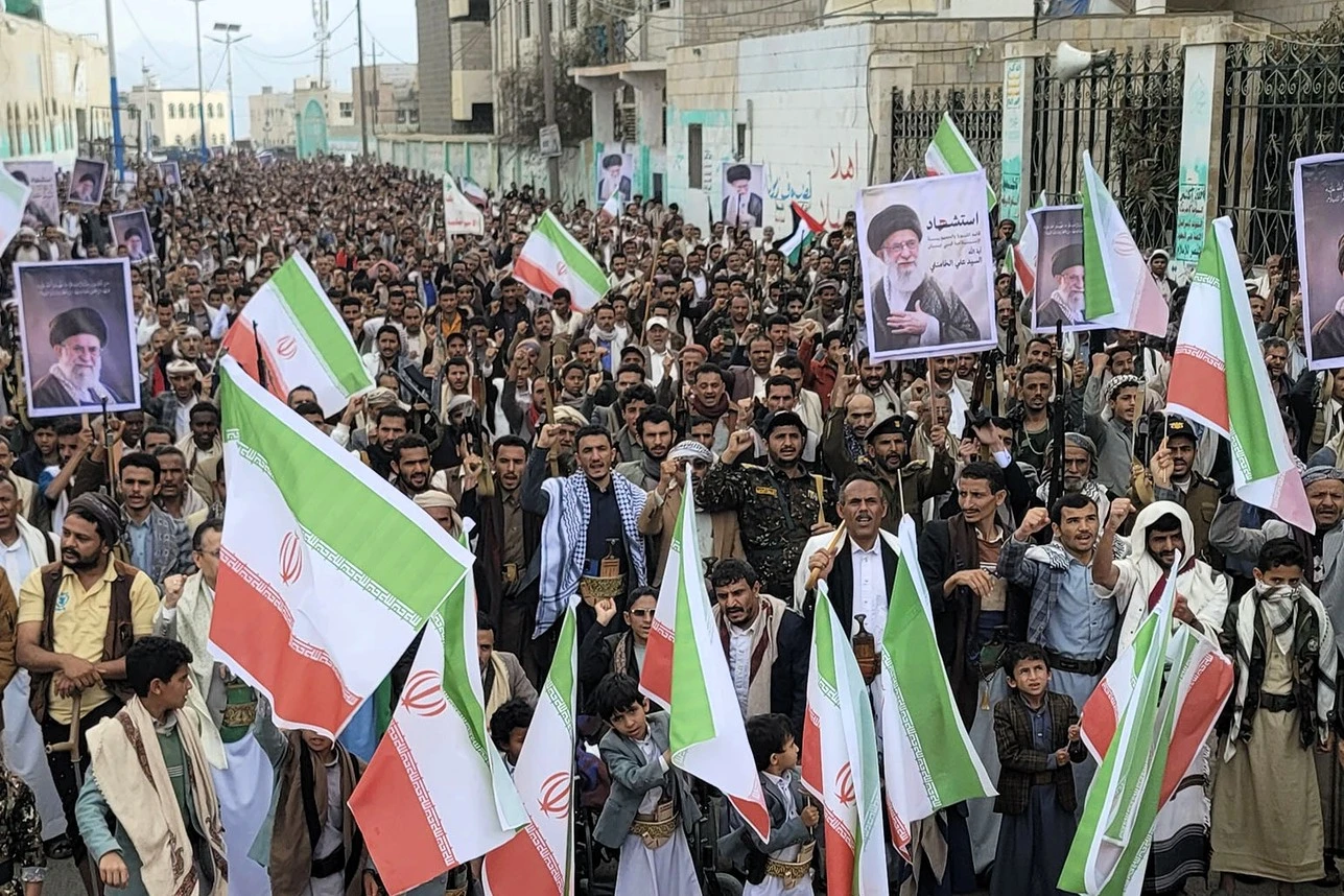 أين الحوثيون؟.. فايننشال تايمز تكشف حسابات الجماعة بين تحذير سعودي واستراتيجية إيرانية