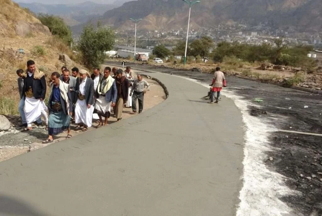 مصرع 7 أشخاص في حادث تصادم مروع على طريق إب