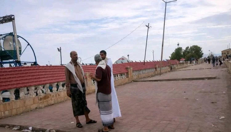 مدير عام المكلا يتفقد الجاهزية الميدانية بشارع الستين السياحي