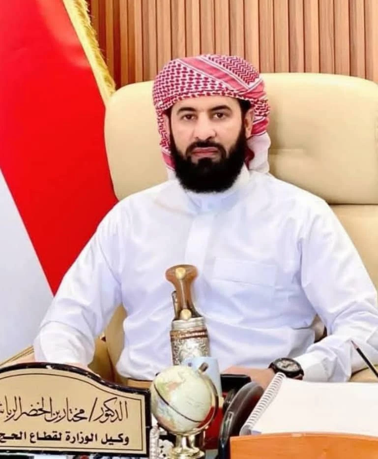 مدير عام مكتب السياحة ياسين العوذلي يهنئ المافظ الدكتور مختار الرباش