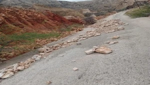 ​حضرموت الجامع: سيول الأمطار دمرت البنية التحتية للطرقات وفاقمت معاناة أرياف المكلا