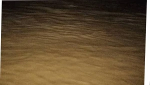 أبين.. سيول الأمطار تقطع الخط الدولي وتوقف حركة المرور في وادي أحور