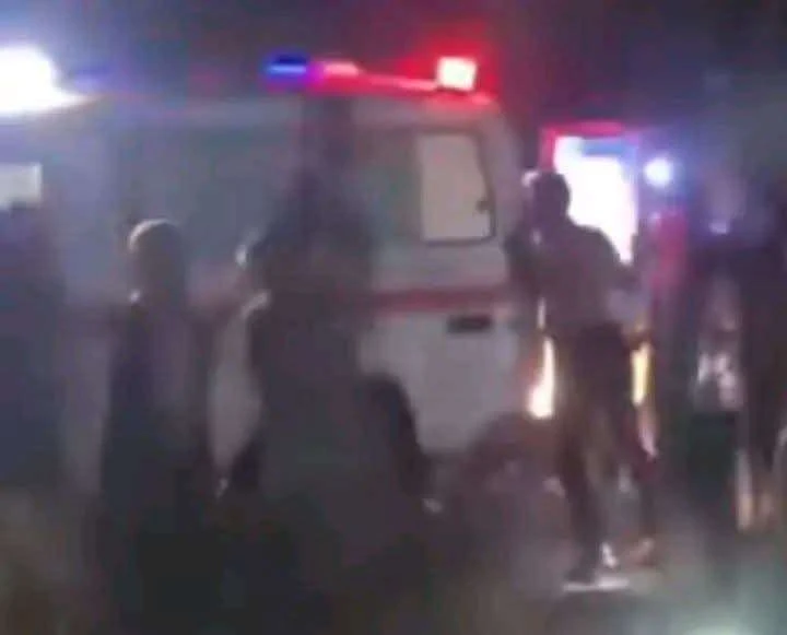 حادث مروري يودي بحياة مسافرين (صورة)