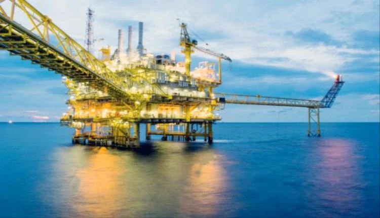 قفزة 5% لعقود الغاز الأوروبية مع تصاعد التوتر في مضيق هرمز