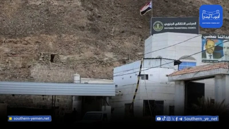 اللواء الثاني حزم يسلم مبانٍ أمنية للشرطة بعدن.. ونفي شائعات اقتحام الانتقالي