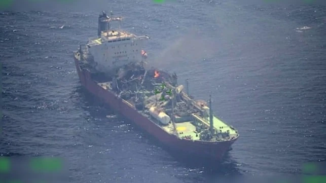 إيران واستخدام الحوثيين: الممر النفطي في البحر الأحمر قد يتحول إلى ساحة حرب