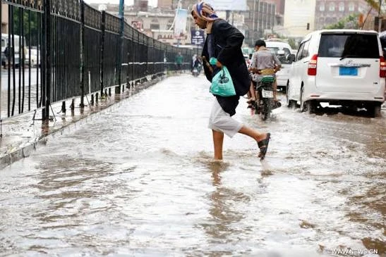 فلكي يمني يتوقع موجة أمطار جديدة خلال الأيام المقبلة