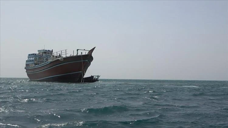 عملية بحرية لافتة قرب باب المندب.. إحباط شحنة قادمة من إيران كانت في طريقها إلى الحوثيين