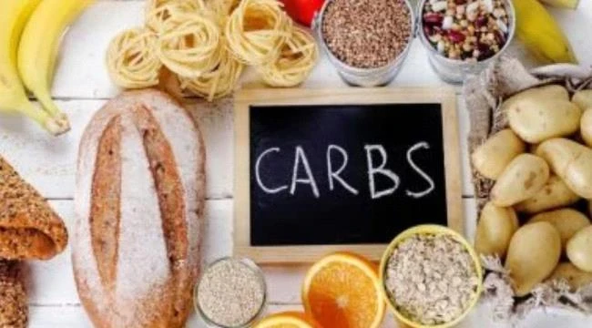ماذا يحدث لجسمك عند تقليل تناول الكربوهيدرات؟