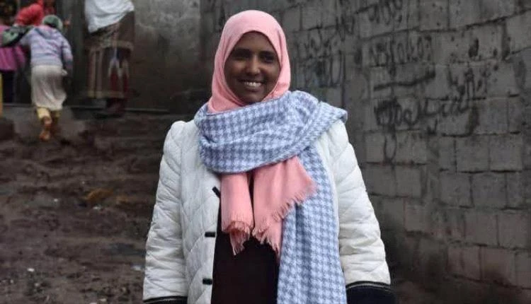 تحذيرات من استهداف مسك المقرمي.. تصعيد ضد المرأة العاملة في تعز يثير موجة تضامن وإدانة