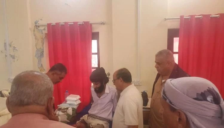 مدير الخدمات الطبية العسكرية يتفقد مستشفيي باصهيب وعبود ويشدد على جودة الرعاية