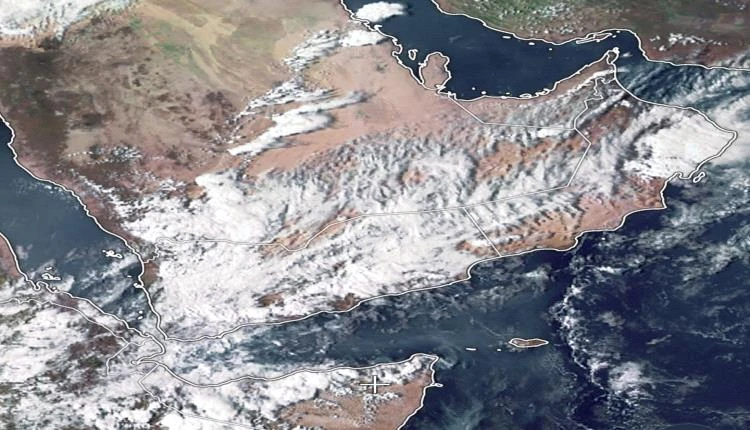 فلكي يكشف ملامح الطقس في اليمن والعالم العربي لـ100 يوم قادمة.. ويحذر من حرائق وجفاف محتمل