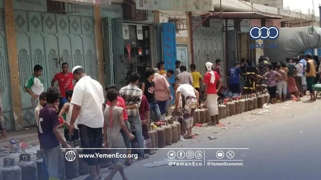 مكتب صناعة عدن يكثف الحملات الرقابية لضبط أسعار الغاز والسلع