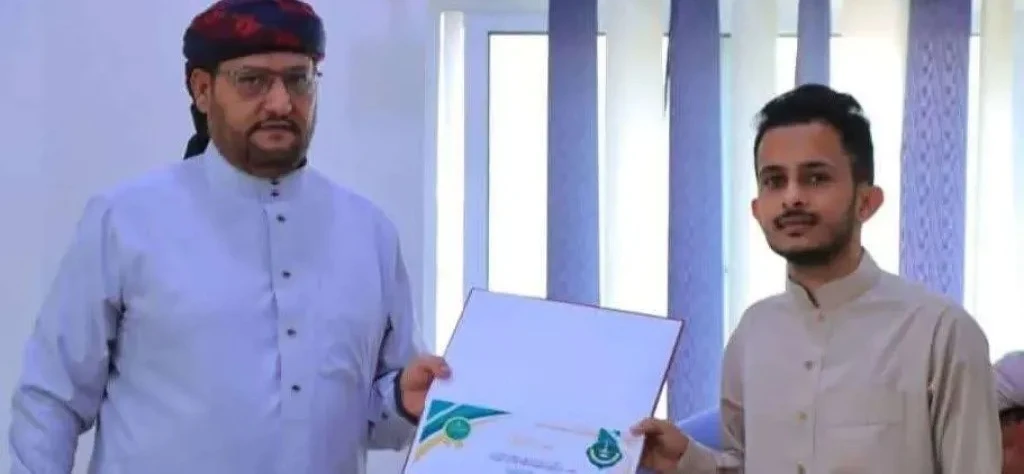 حادث مأساوي في نجران يودي بحياة شابين يمنيين ويصيب 15 آخرين أثناء توجههم للعمرة