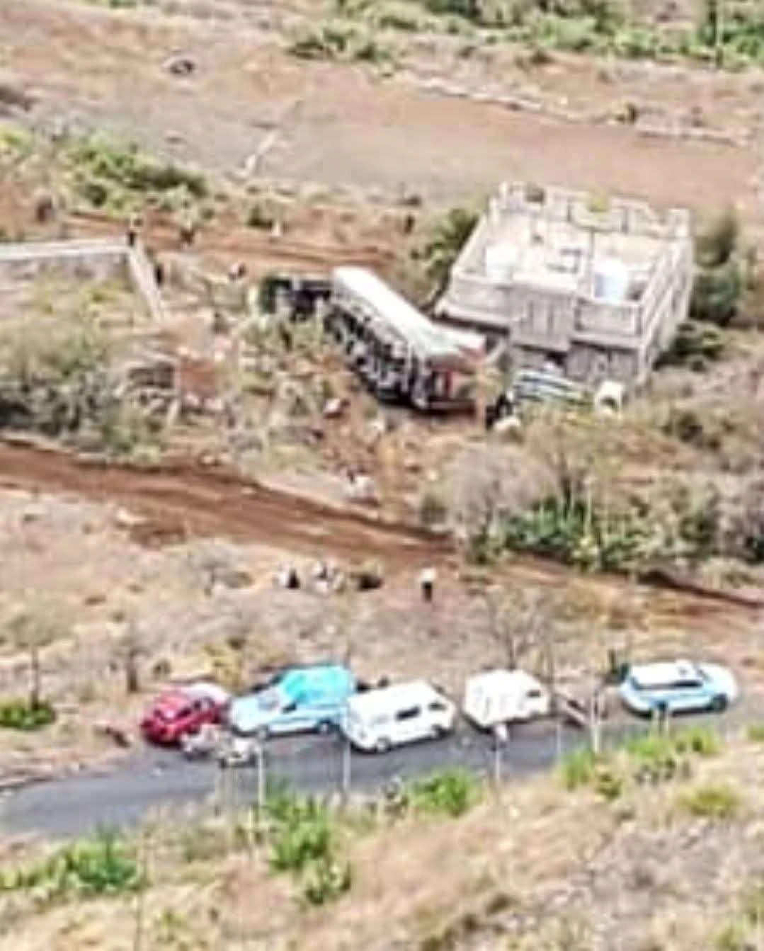 تفاصيل حادث انقلاب قاطرة تابعة لمحطة الصلوي (صورة)