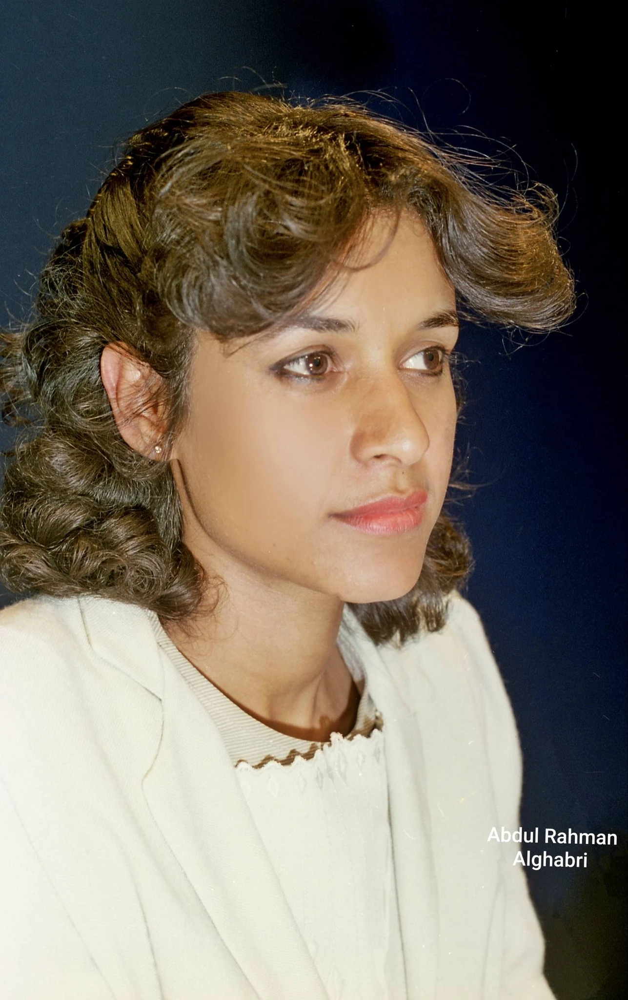 المصور الشهير الغابري ينشر صورة نادرة لجميلة علي رجاء ويعلق عليها بهذه الكلمات !