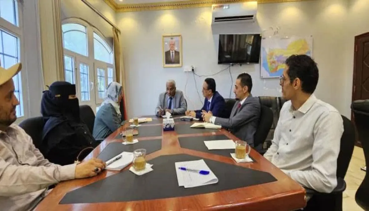 وزير الإدارة المحلية يناقش مع الجهاز المركزي للإحصاء آليات تطوير العمل الإحصائي