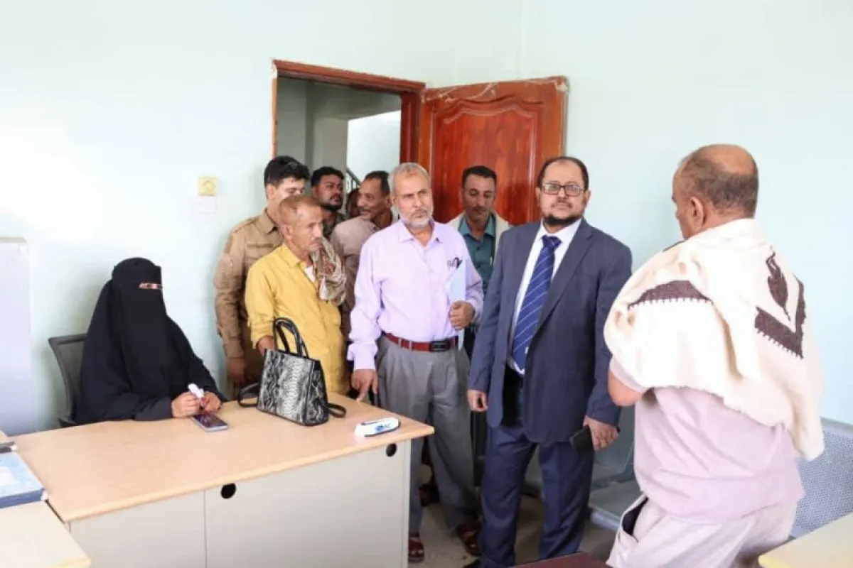 رئيس هيئة التفتيش القضائي يتفقد سير العمل في محاكم ونيابات لحج عقب الإجازة القضائية