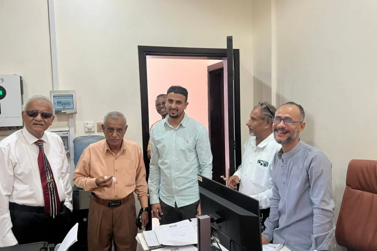 بتوجيهات وزير الدولة محافظ العاصمة عدن..الوكيل محمد سعيد سالم يتفقد سير العمل في المكاتب التنفيذية لمديرية الشيخ عثمان خلال أول أيام الدوام 