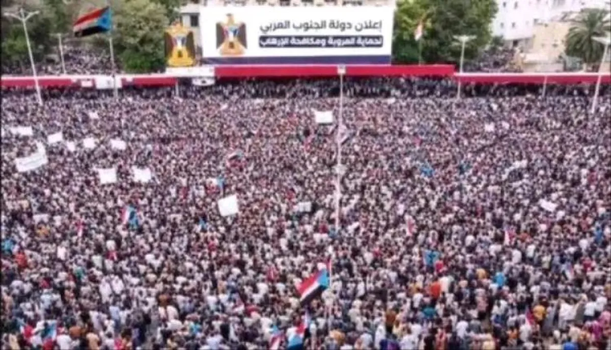 الزُبيدي يحظى بثقة شعبية واسعة ويقود مسار استعادة الدولة الجنوبية