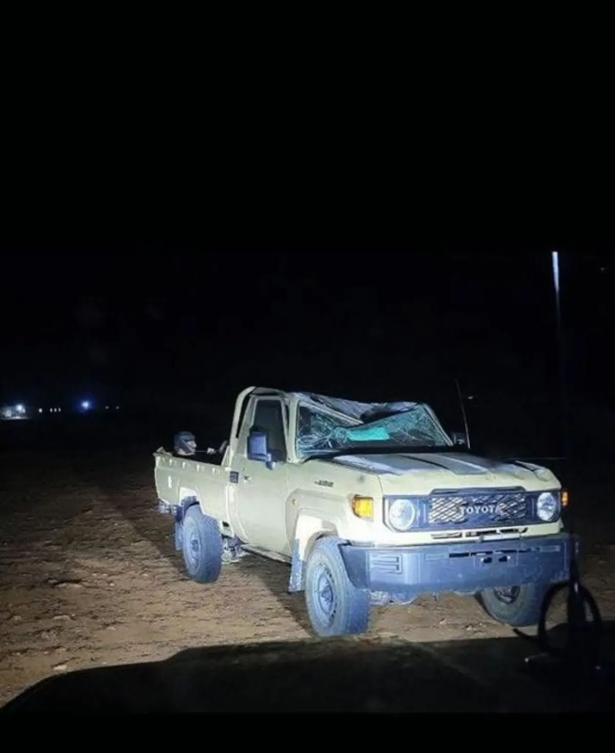 سيول وأمطار غزيرة تخلف قتيلاً و30 جريحاً في صفوف قوات الجيش اليمني بمنفذ الوديعة