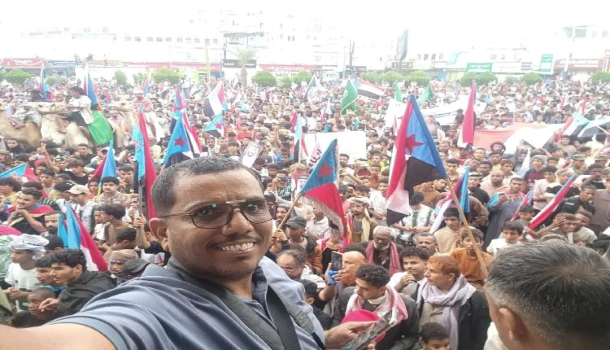 سلامٌ على الرئيس هادي.. صحفي يستعرض الفارق بين نقد الأمس ونقد اليوم