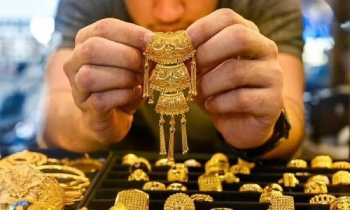 الذهب يقفز بأكثر من 2% عالمياً.. مؤشرات جديدة تُشعل شهية المستثمرين