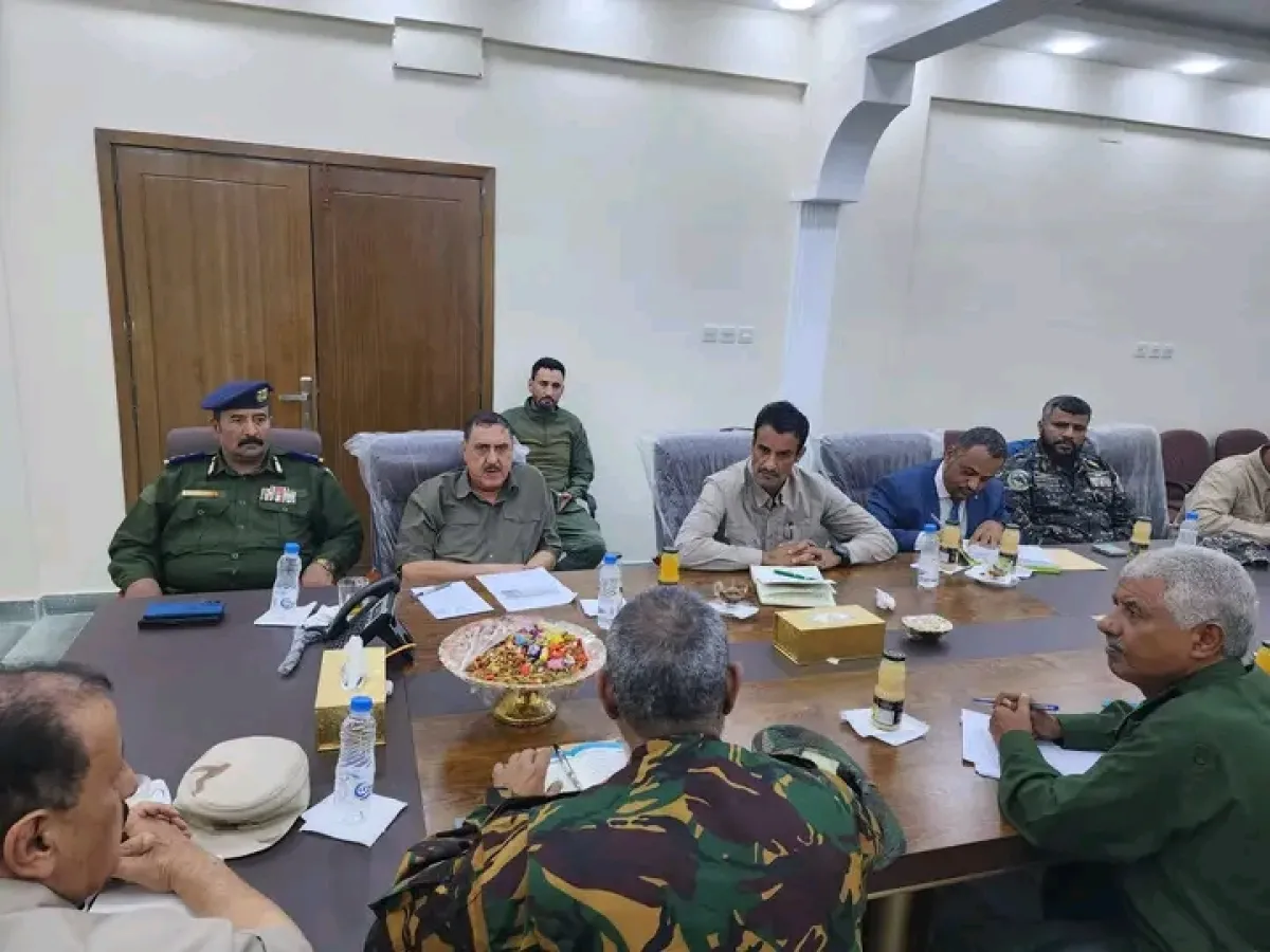 اجتماع امني بعدن: توحيد القرار الأمني يمثل خطوة استراتيجية مهمة نحو بناء منظومة أمنية متماسكة