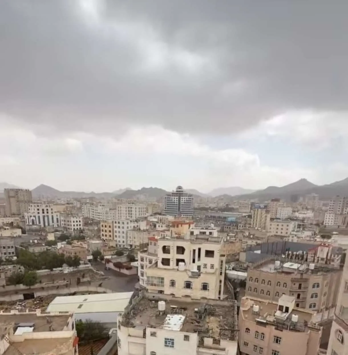 الأرصاد: أمطار رعدية متوقعة وتحذيرات من السيول في عدد من المحافظات