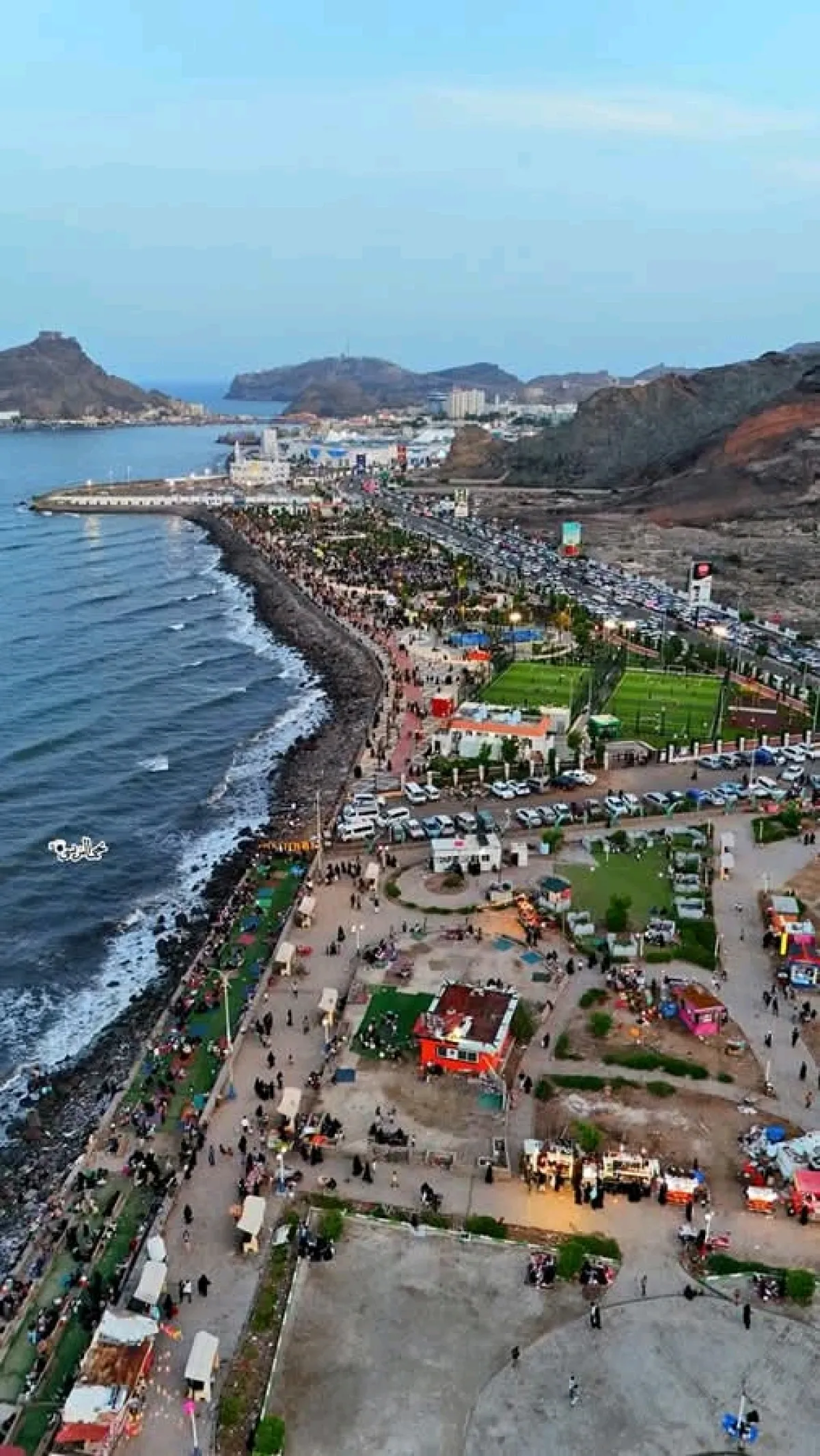 عدن تتنفس بعد عهد الإنتقالي وعيدروس وتستقبل مليون زائر خلال أيام عيد الفطر المبارك