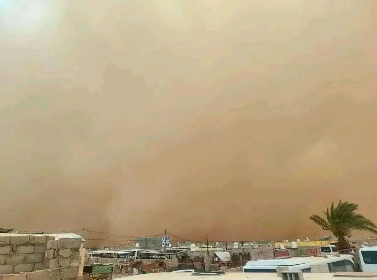 عاصفة رملية عنيفة تضرب العبر والوديعة بوادي حضرموت