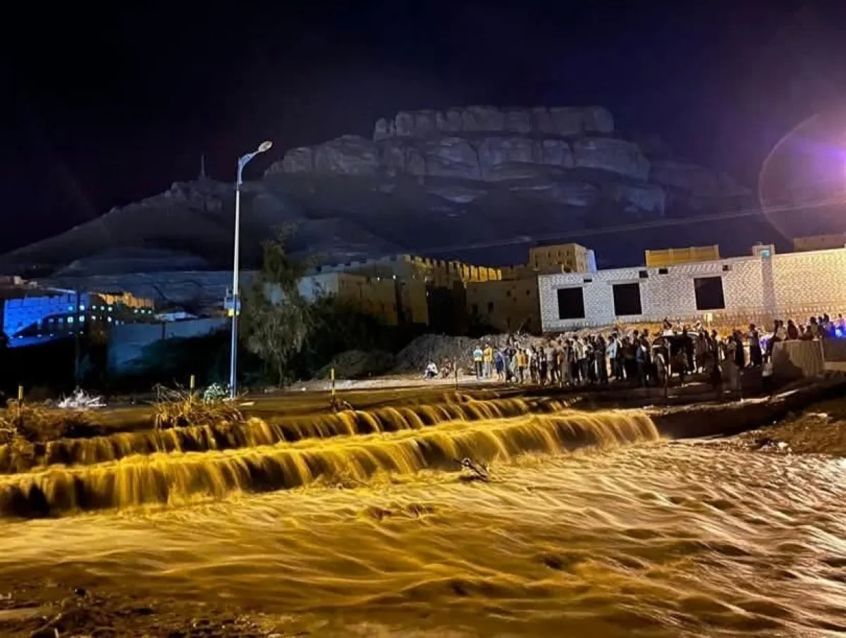 المنطقة العسكرية الثانية في حضرموت تنصح المواطنين بالابتعاد عن مجاري السيول 