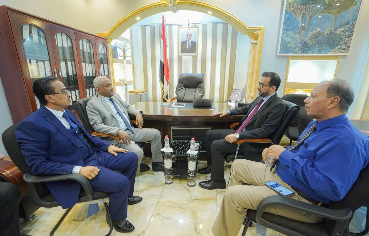 وزير الخدمة المدنية يتفقد مستوى الانضباط الوظيفي عقب انتهاء إجازة عيد الفطر